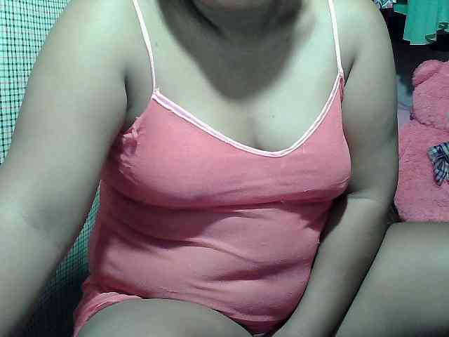 PinayLynlyn08 webcam