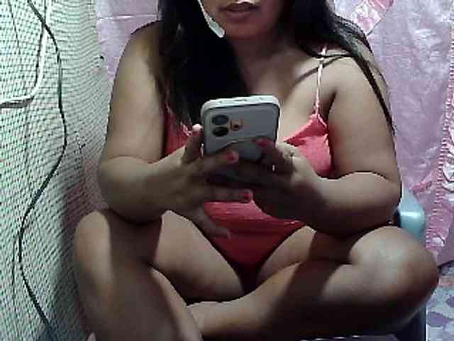 PinayLynlyn08 webcam