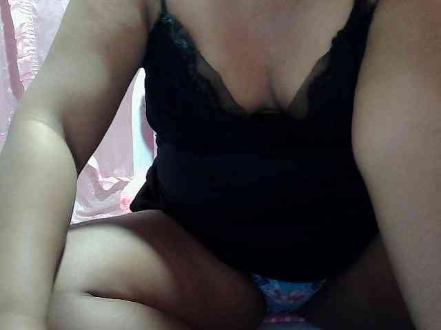 PinayLynlyn08 webcam