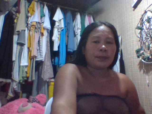 PinayLynlyn08 webcam