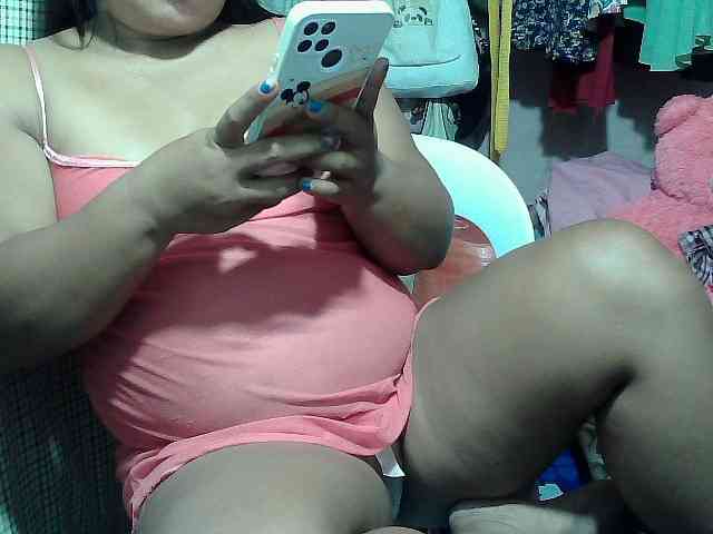 PinayLynlyn08 webcam