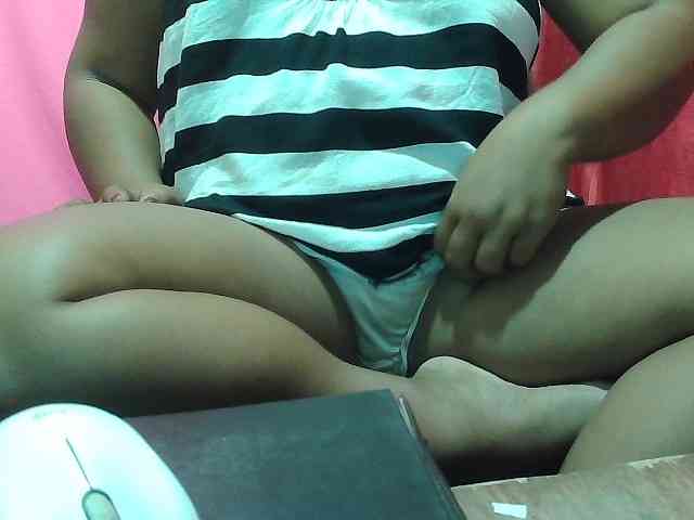 PinayLynlyn08 webcam