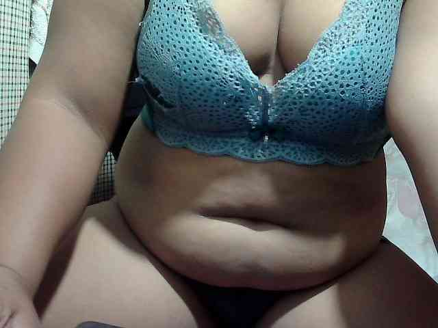 PinayLynlyn08 webcam