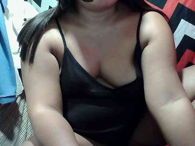 PinayLynlyn08 webcam