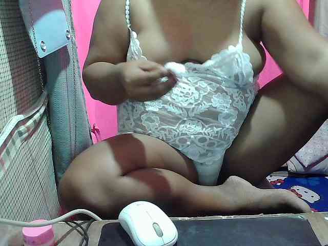 PinayLynlyn08 webcam
