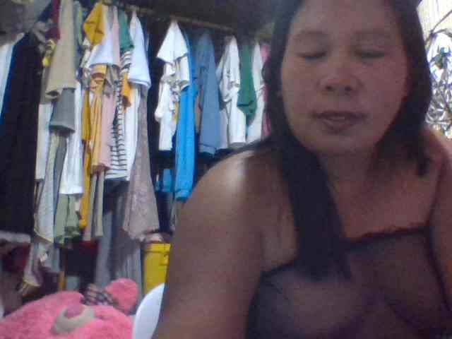 PinayLynlyn08 webcam