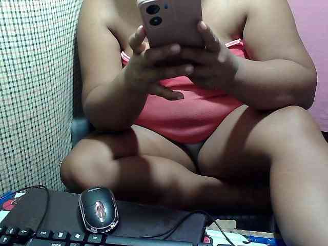 PinayLynlyn08 webcam