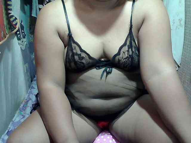 PinayLynlyn08 webcam