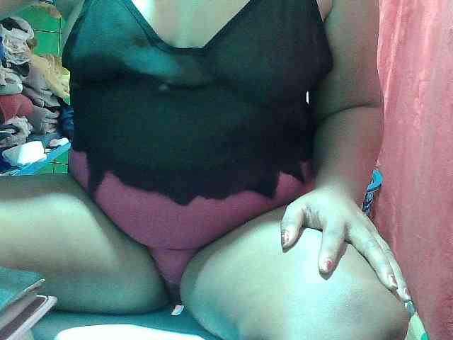 PinayLynlyn08 webcam