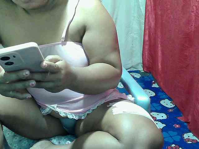 PinayLynlyn08 webcam