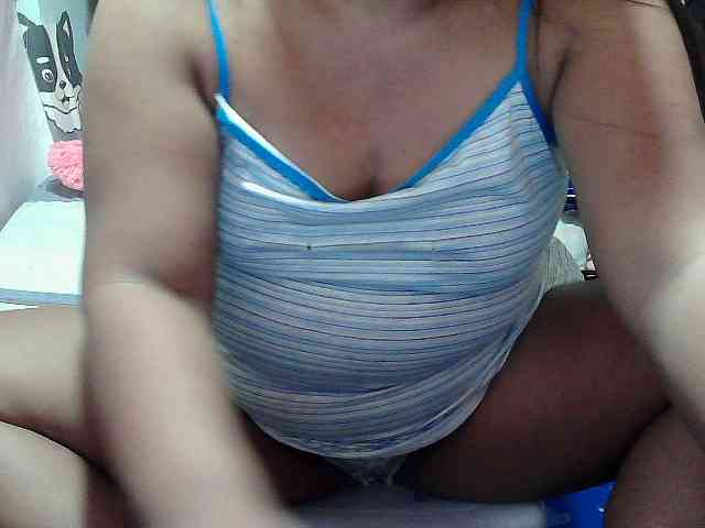 PinayLynlyn08 webcam