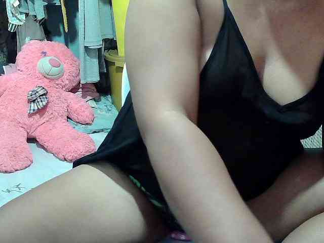 PinayLynlyn08 webcam