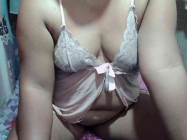 PinayLynlyn08 webcam