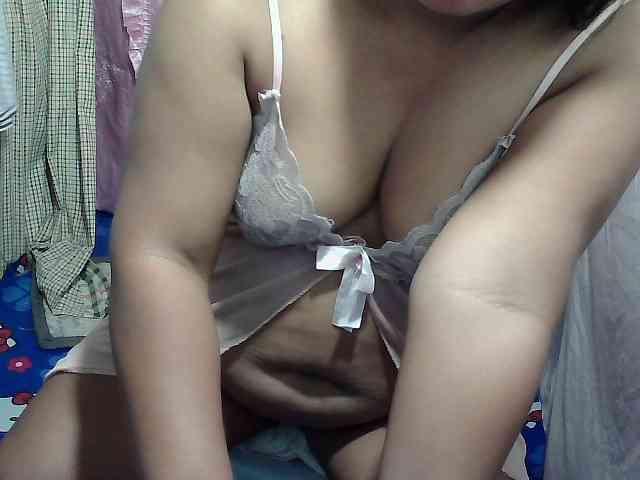 PinayLynlyn08 webcam