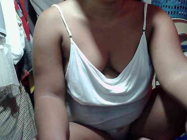 PinayLynlyn08 webcam