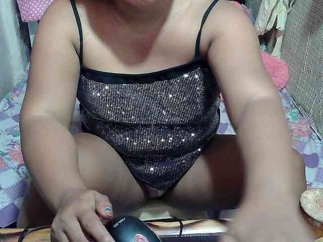 PinayLynlyn08 webcam