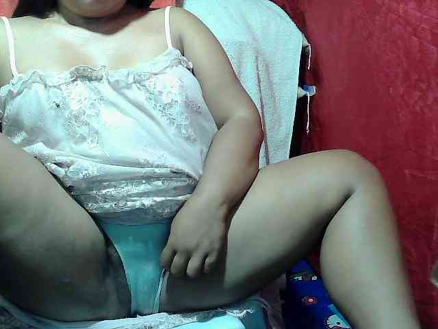 PinayLynlyn08 webcam