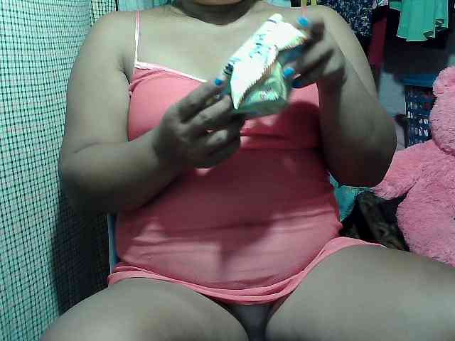 PinayLynlyn08 webcam