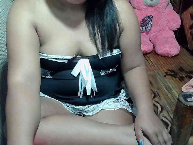 PinayLynlyn08 webcam