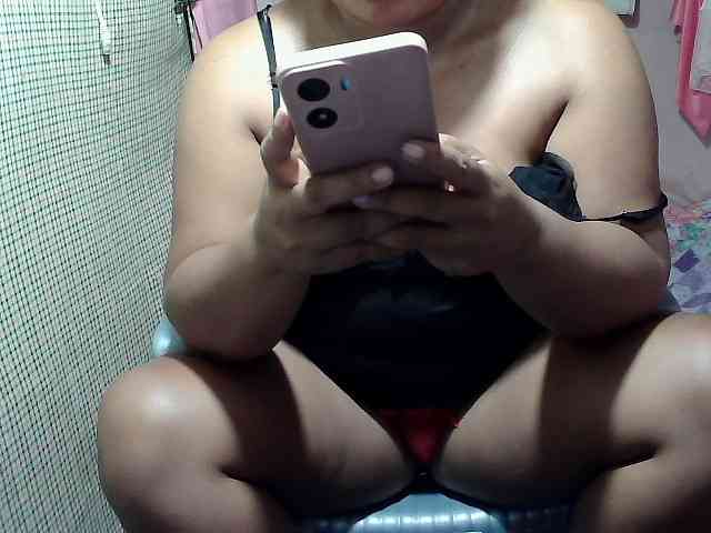 PinayLynlyn08 webcam