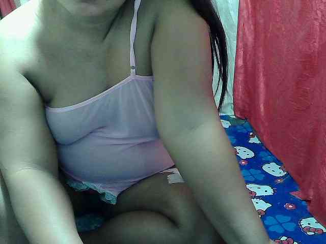 PinayLynlyn08 webcam