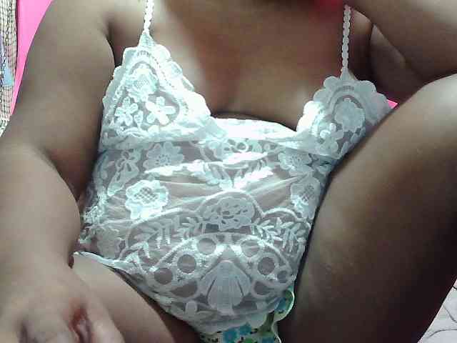 PinayLynlyn08 webcam