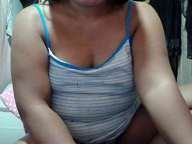 PinayLynlyn08 webcam