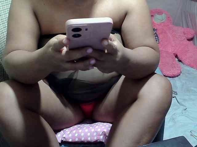 PinayLynlyn08 webcam
