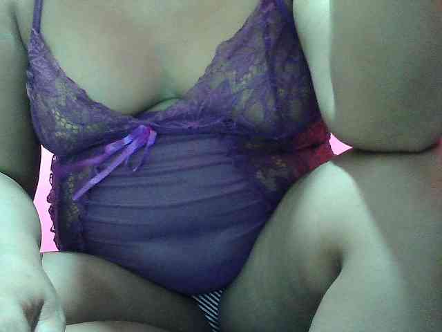 PinayLynlyn08 webcam