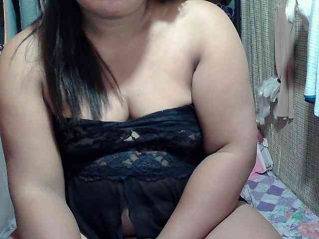 PinayLynlyn08 webcam