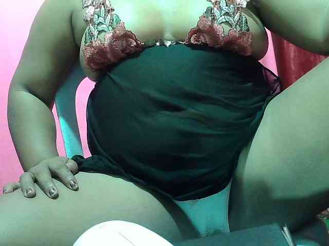 PinayLynlyn08 webcam