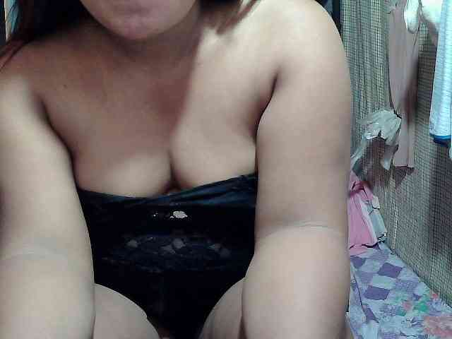 PinayLynlyn08 webcam