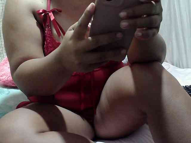 PinayLynlyn08 webcam