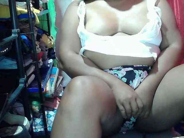 PinayLynlyn08 webcam
