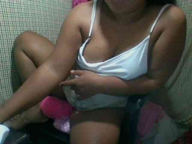 PinayLynlyn08 webcam