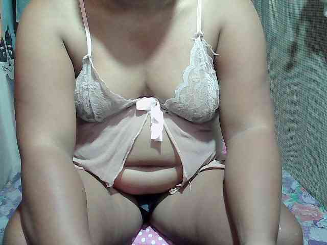 PinayLynlyn08 webcam