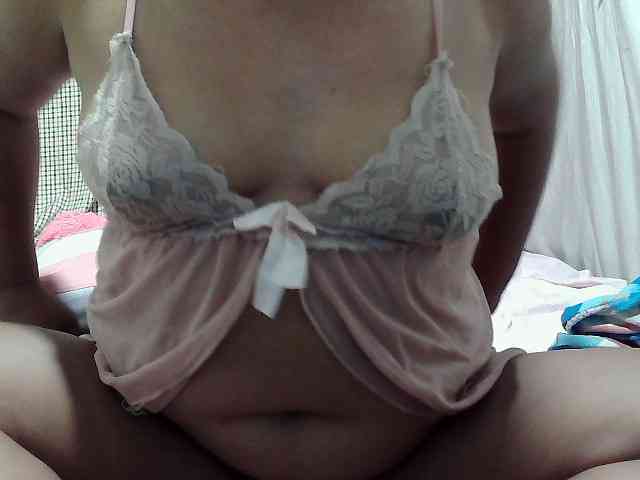 PinayLynlyn08 webcam