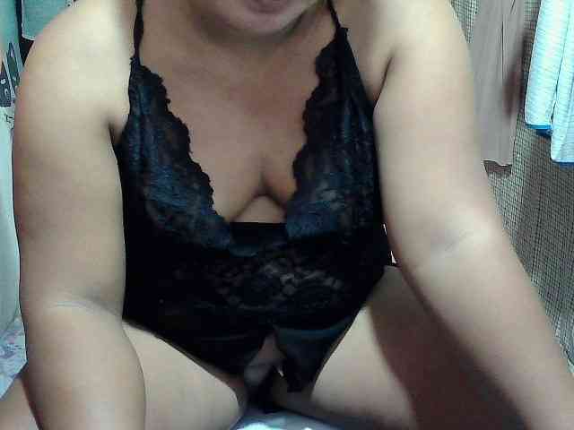 PinayLynlyn08 webcam