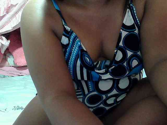 PinayLynlyn08 webcam