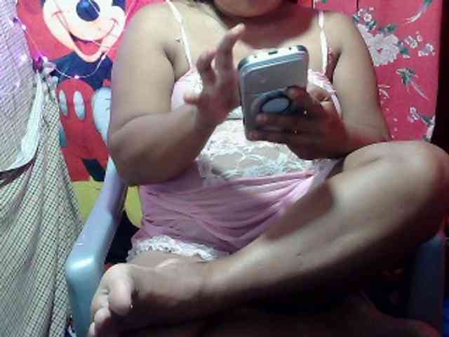 PinayLynlyn08 webcam