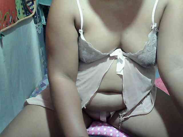 PinayLynlyn08 webcam