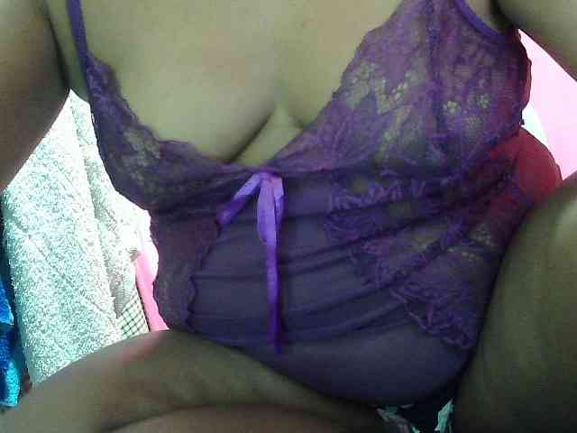 PinayLynlyn08 webcam