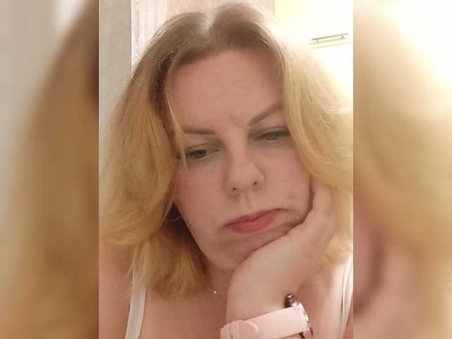 EVA3101 live cam on BongaCams