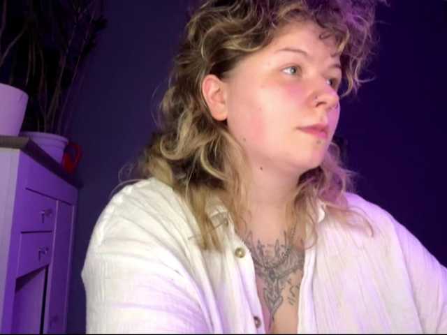AlinaSweet live cam on BongaCams