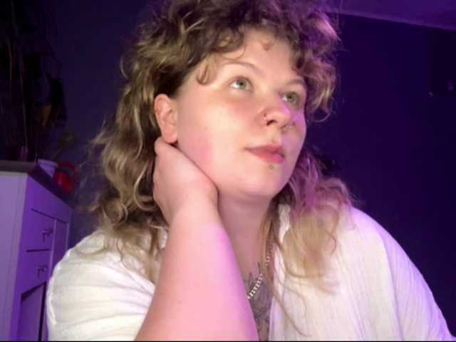 AlinaSweet live cam on BongaCams