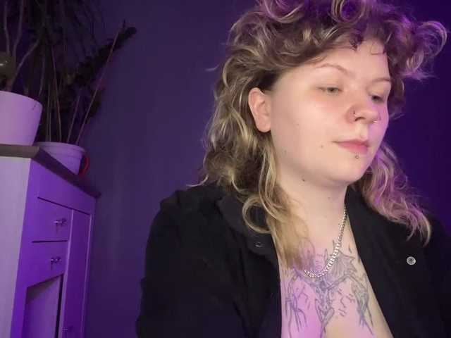AlinaSweet live cam on BongaCams