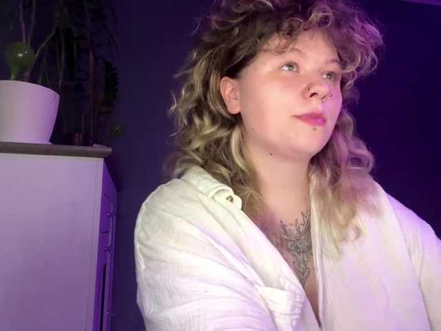 AlinaSweet live cam on BongaCams