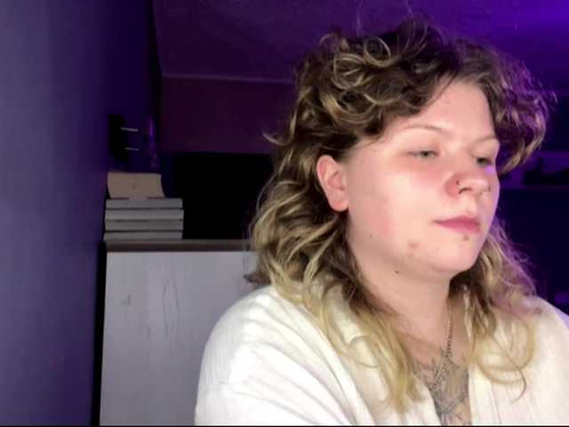 AlinaSweet live cam on BongaCams