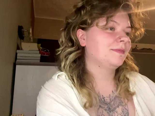 AlinaSweet live cam preview