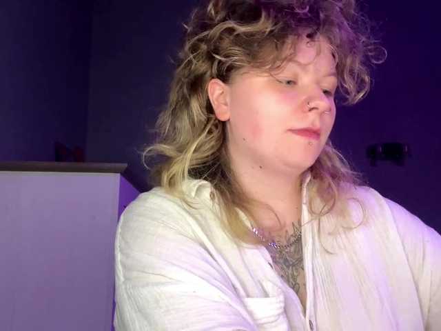 AlinaSweet live cam on BongaCams